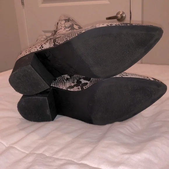 Worn once! American Eagle Snakeskin boots - Picture 6 of 6
